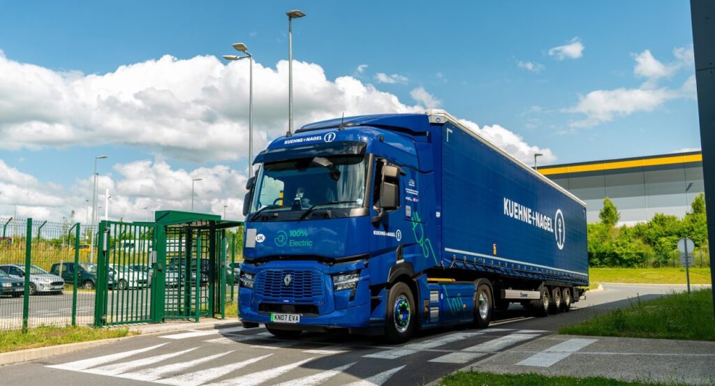 1750854986 Renault Trucks E Tech T Kuehne Nagel Go rsel 5 1296x700 1