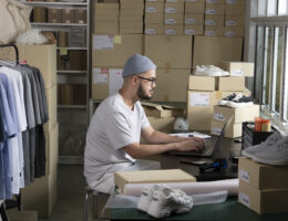 online selling e commerce shipping concept 2025 01 07 15 53 10 utc