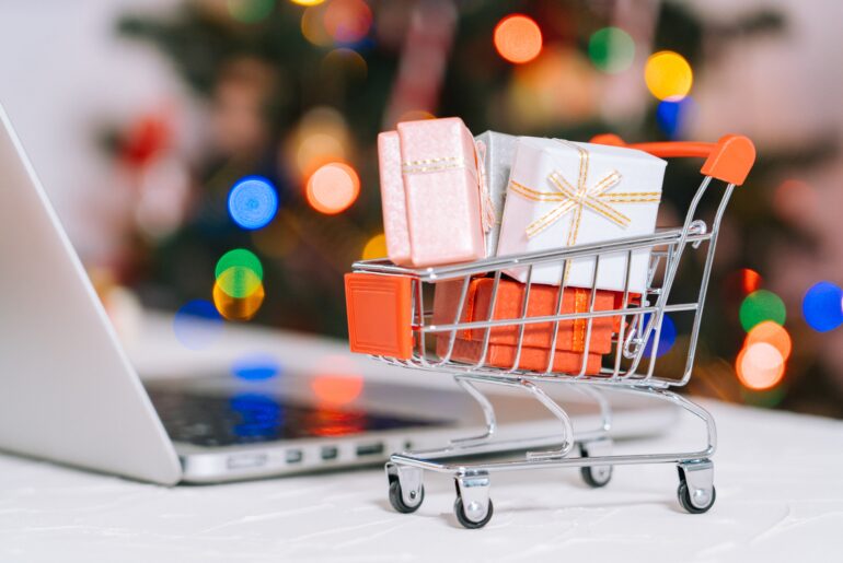 christmas online shopping 2024 12 05 08 08 51 utc