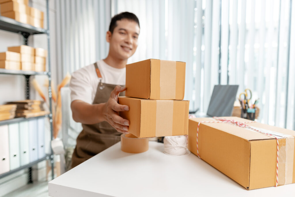 E-İhracatta Teslimat Süresini Kısaltmanın Etkili Yöntemleri 5 young entrepreneur managing online business prepa 2025 10 29 21 07 23 utc